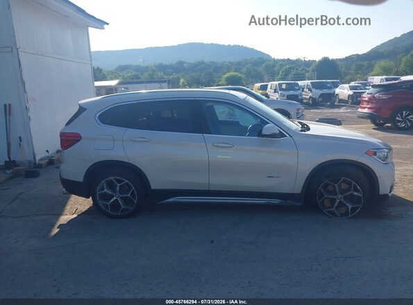 WBXHT3C30J5K28816 2018 BMW X1 Белый Вид задней части салона