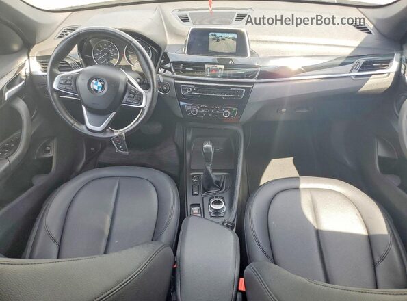 WBXHT3C30J5L24459 2018 BMW X1 Black წინა პანელის ხედი