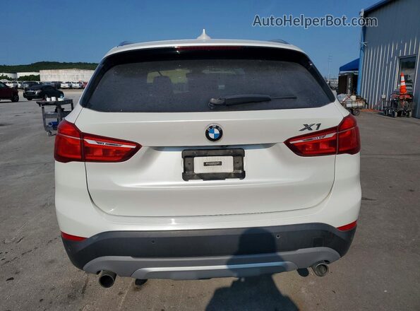 WBXHT3C31H5F80476 2017 BMW X1 White Vista trasera