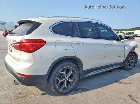 WBXHT3C31H5F80476 2017 BMW X1 White Trasero derecho