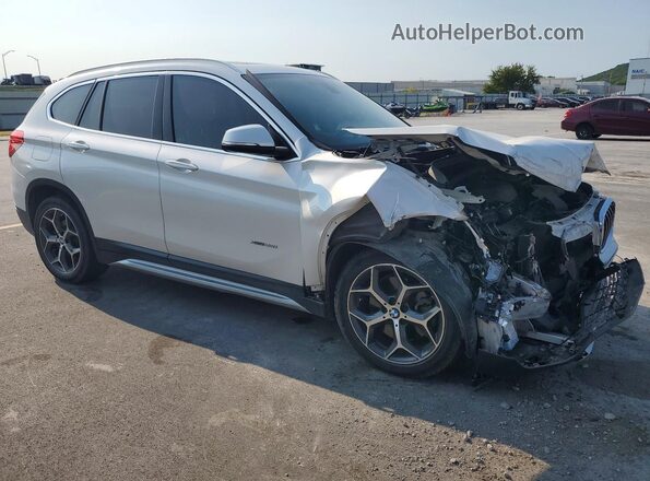 WBXHT3C31H5F80476 2017 BMW X1 White Delantero derecho
