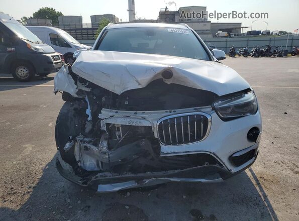 WBXHT3C31H5F80476 2017 BMW X1 White Vista frontal
