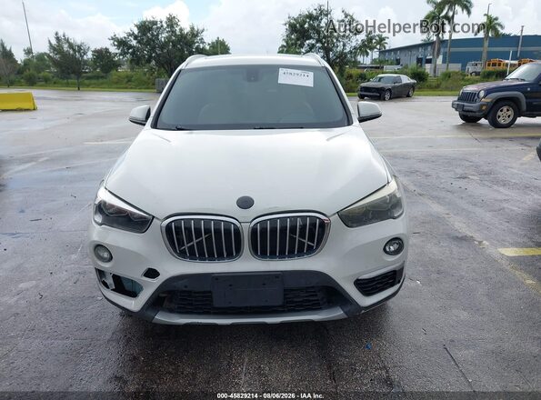 WBXHT3C31J5K25147 2018 BMW X1 White Սարքավորումների վահանակի տեսք