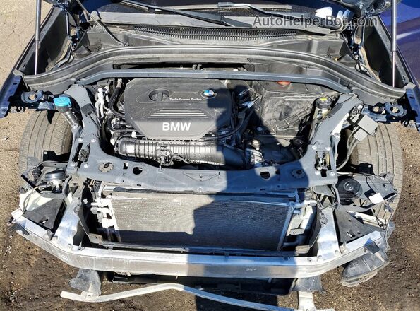 WBXHT3C31J5L33882 2018 BMW X1 Синий Вид задней части салона
