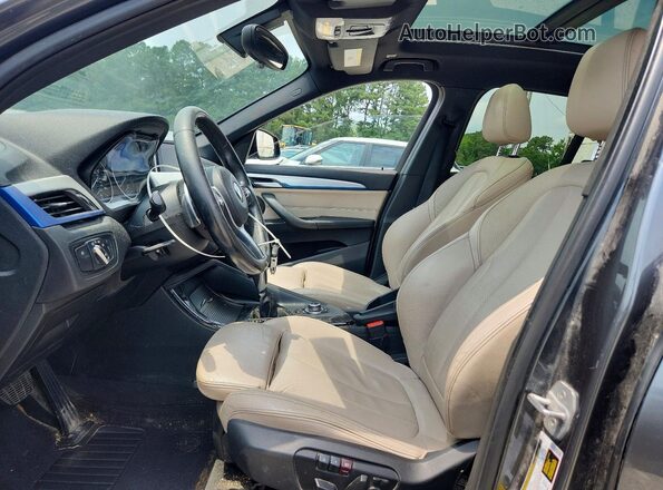 WBXHT3C32G5E49233 2016 BMW X1 Gray წინა სალონის ხედი