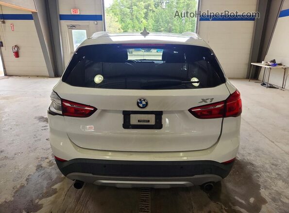 WBXHT3C32H5F80695 2017 BMW X1 White უკანა ხედი