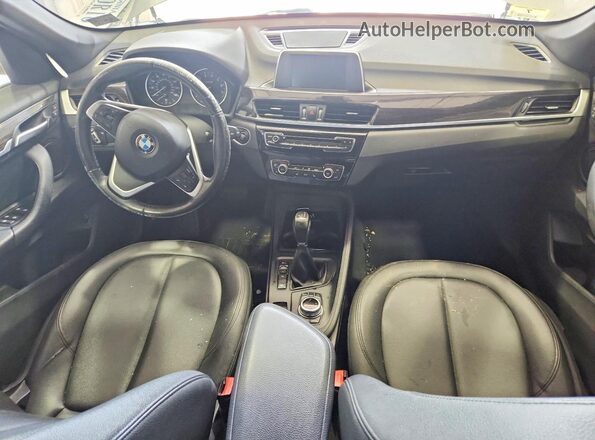 WBXHT3C32H5F80695 2017 BMW X1 White წინა პანელის ხედი