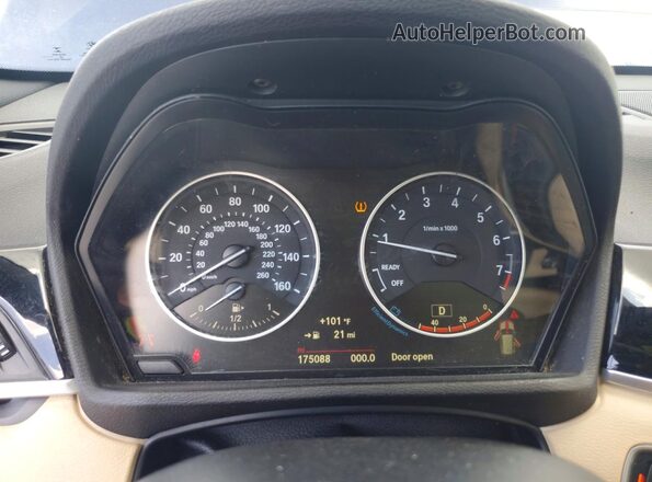 WBXHT3C33H5F69771 2017 BMW X1 Blue ხელსაწყოთა პანელის ხედი