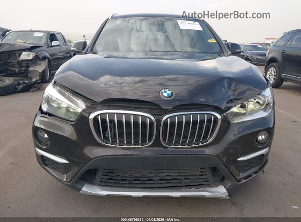 WBXHT3C33J3H33165 2018 BMW X1 Brown Widok zestawu wskaźników