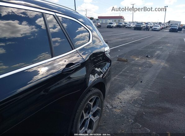WBXHT3C33J5L26125 2018 BMW X1 Black Вид спереду