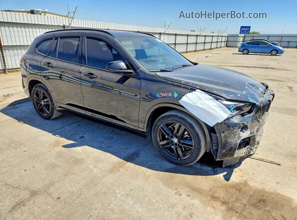 WBXHT3C33J5L28814 2018 BMW X1 Black Delantero derecho