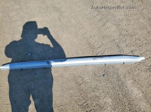 WBXHT3C34J5F91283 2018 BMW X1 White Engine compartment view