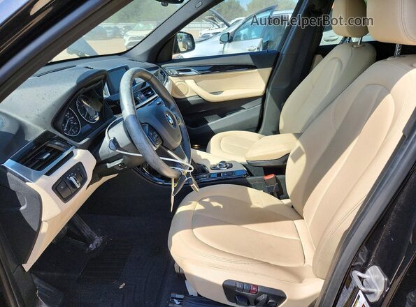 WBXHT3C35GP884376 2016 BMW X1 Black წინა სალონის ხედი