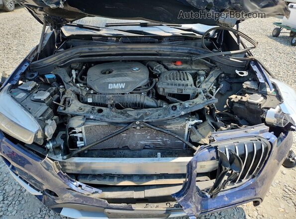 WBXHT3C35H5F82411 2017 BMW X1 Blue ძრავის განყოფილების ხედი