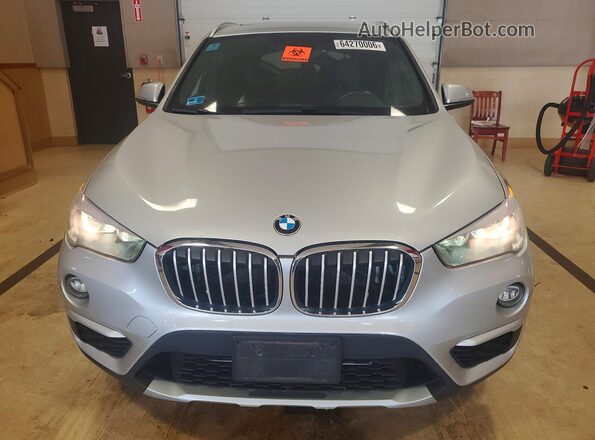 WBXHT3C35J5L28104 2018 BMW X1 Silver Front view
