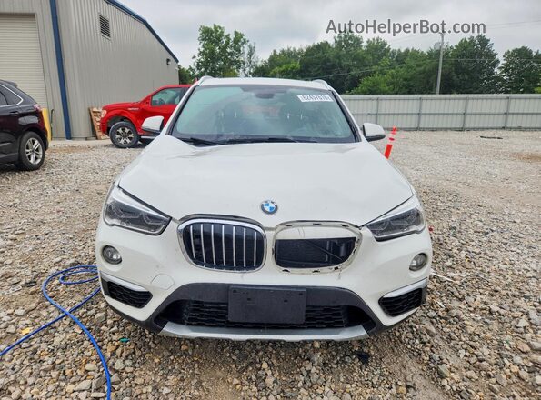 WBXHT3C36GP889845 2016 BMW X1 Белый Вид спереди
