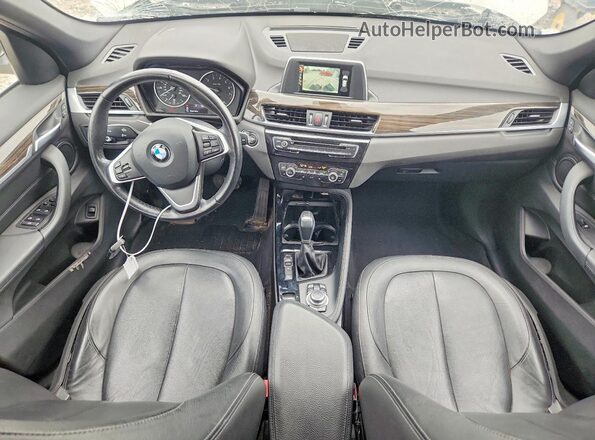 WBXHT3C36GP889845 2016 BMW X1 Белый Вид панели приборов