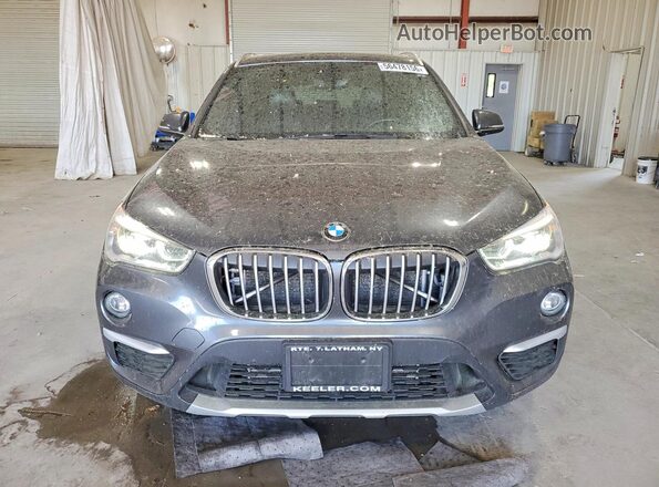 WBXHT3C36H5F68386 2017 BMW X1 Gray Vista frontal