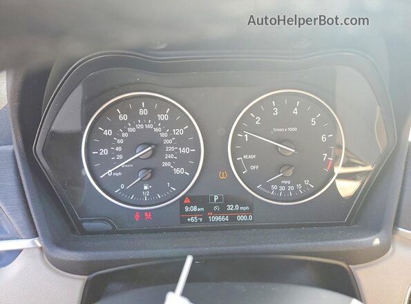 WBXHT3C36H5F74852 2017 BMW X1 White Սարքավորումների վահանակի տեսք