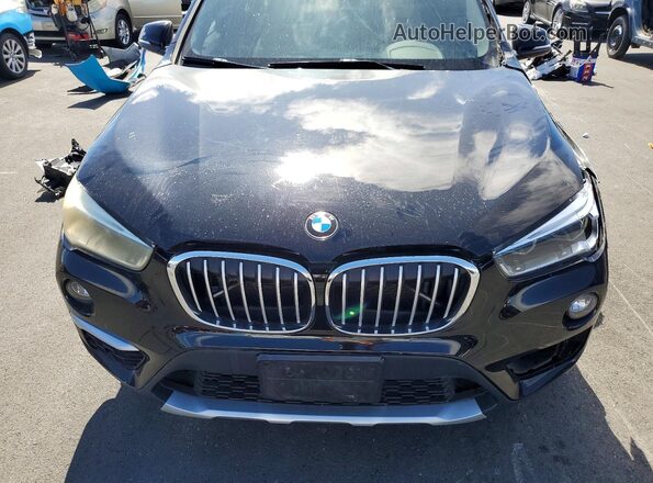 WBXHT3C36J5K20462 2018 BMW X1 Black Вид підкапотного простору