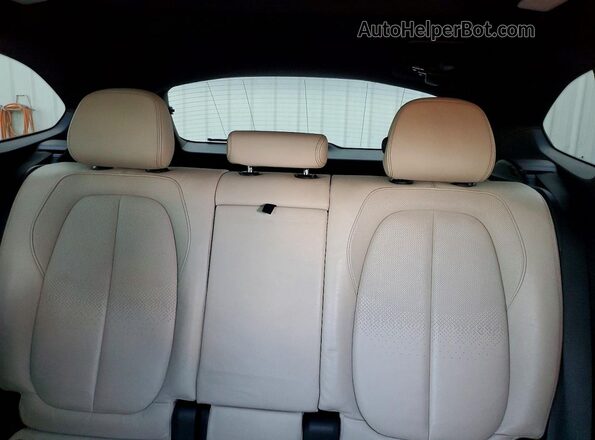 WBXHT3C37G5E52841 2016 BMW X1 Black Widok tylnych siedzeń