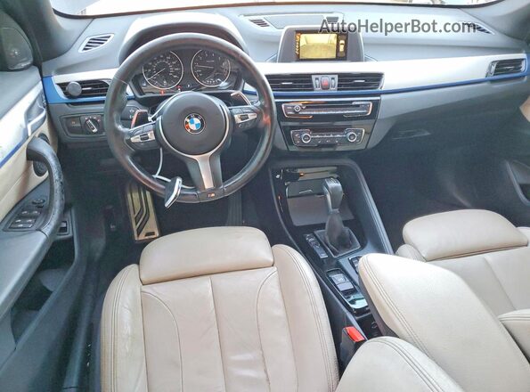 WBXHT3C37G5E52841 2016 BMW X1 Black Widok deski rozdzielczej