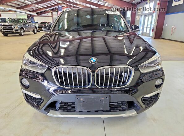 WBXHT3C37H5F85875 2017 BMW X1 Black Вид спереду