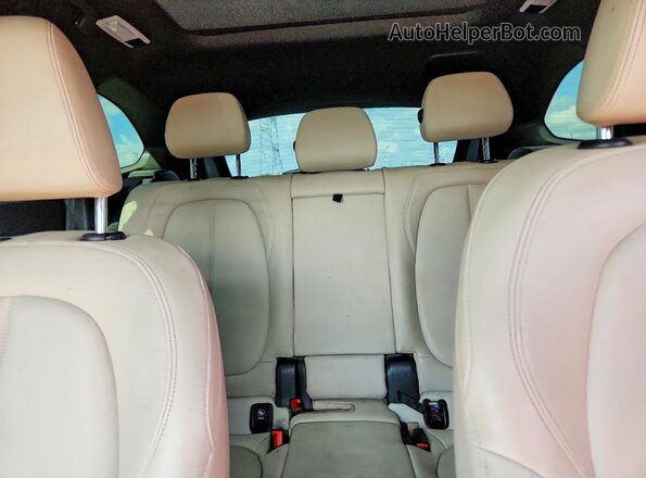 WBXHT3C37J5L32834 2018 BMW X1 Синий Вид задних сидений