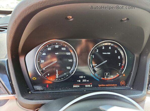WBXHT3C37J5L32834 2018 BMW X1 Синий Вид щитка приборов
