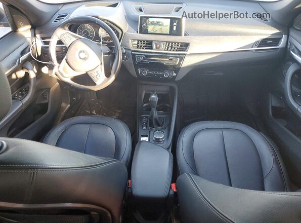 WBXHT3C38H5F74495 2017 BMW X1 Black წინა პანელის ხედი