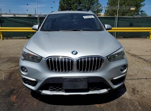WBXHT3C38J5F93201 2018 BMW X1 Silver Front view