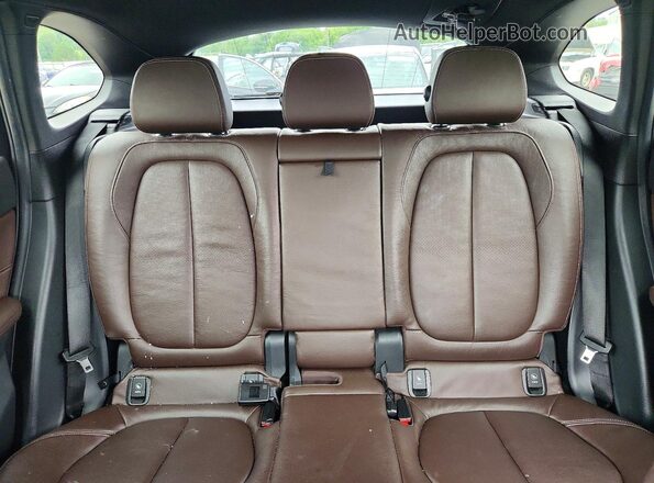 WBXHT3C38J5K26733 2018 BMW X1 Черный Вид задних сидений