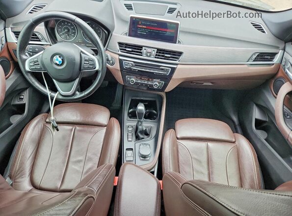 WBXHT3C38J5K26733 2018 BMW X1 Черный Вид панели приборов