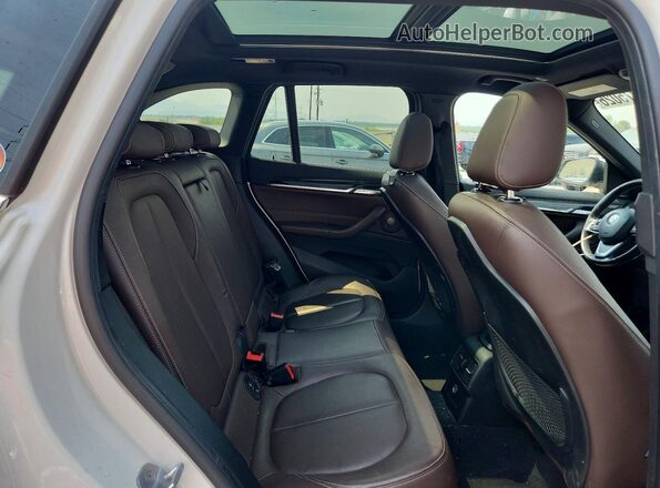 WBXHT3C3XG5E50971 2016 BMW X1 White Rear interior view