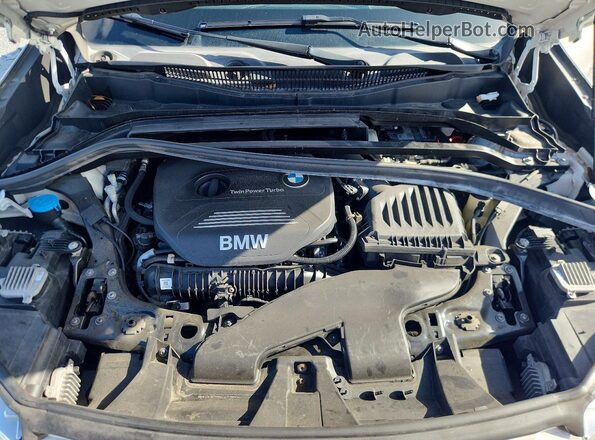 WBXHT3C3XH5F72182 2017 BMW X1 White Widok komory silnika