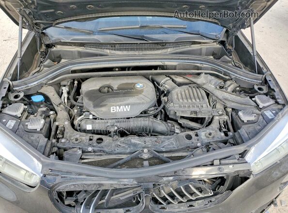 WBXHT3C3XH5F85076 2017 BMW X1 Черный Вид подкапотного пространства