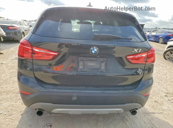 WBXHT3C3XH5F85076 2017 BMW X1 Черный Вид сзади