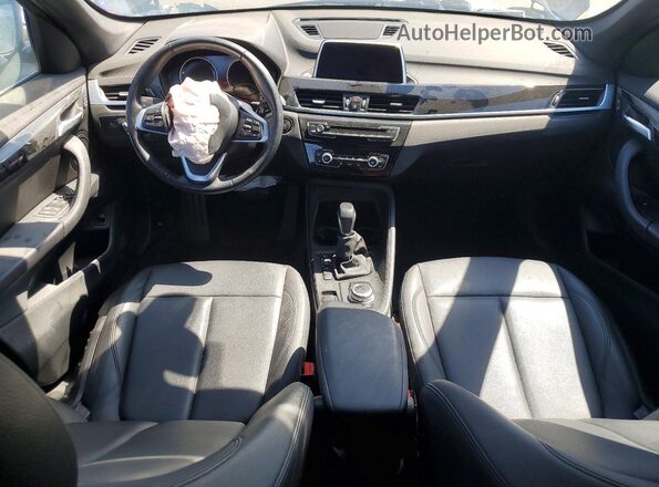 WBXHT3C54K5L91567 2019 BMW X1 Black Вид панелі приладів