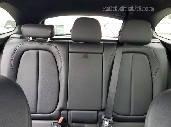 WBXHT3Z36J4A66366 2018 BMW X1 Gray უკანა სავარძლების ხედი