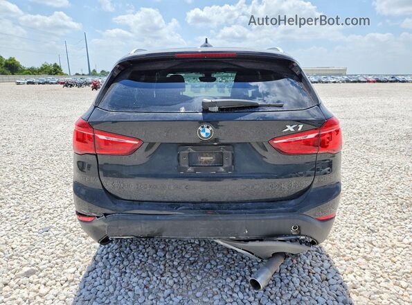 WBXHU7C32J5H40164 2018 BMW X1 Black Vista trasera