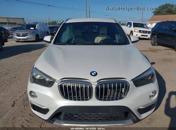 WBXHU7C33J5H39783 2018 BMW X1 White Vista del cuadro de instrumentos