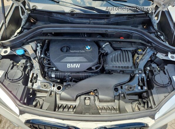 WBXHU7C33J5L06123 2018 BMW X1 White ძრავის განყოფილების ხედი