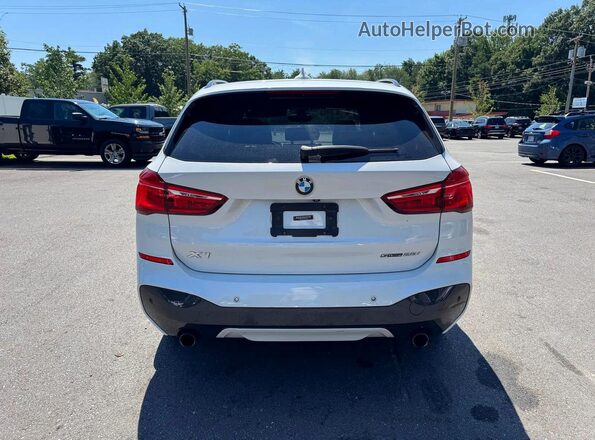 WBXHU7C33J5L09376 2018 BMW X1 White Widok z tyłu