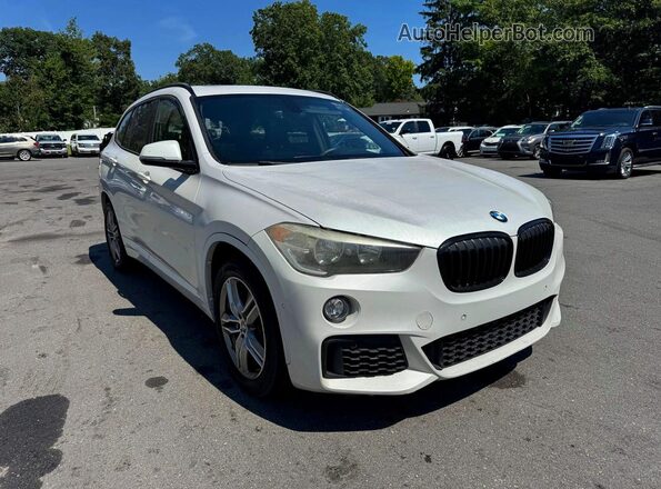 WBXHU7C33J5L09376 2018 BMW X1 White Przód prawy