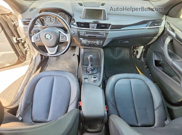 WBXHU7C35H5H34790 2017 BMW X1 Black Dashboard view