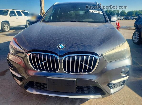 WBXHU7C37H5H36864 2017 BMW X1 Gray Front view