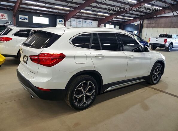 WBXHU7C37J5L09073 2018 BMW X1 White Rear right