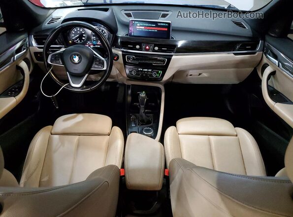 WBXHU7C37J5L09073 2018 BMW X1 White Dashboard view