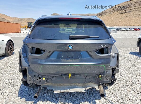 WBXHU7C39H5H33349 2017 BMW X1 Gray Vista trasera