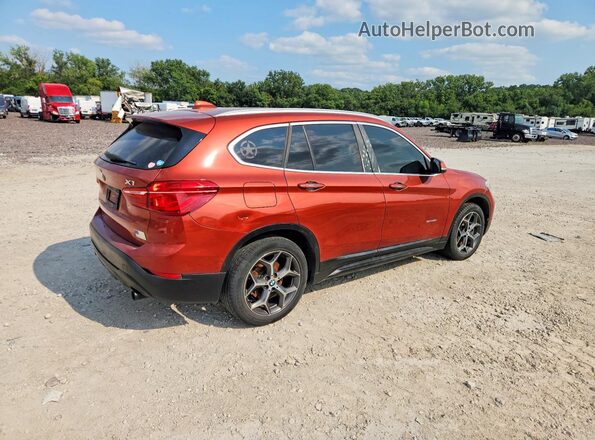 WBXHU7C3XJ5H45516 2018 BMW X1 Red Задня права чверть